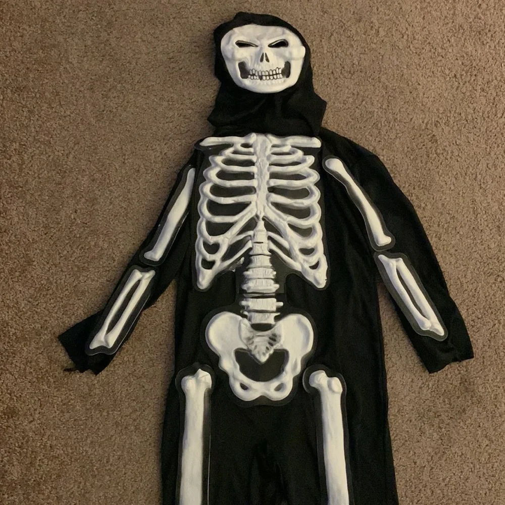 Skeleton Halloween outfit large kid size see measurements long legs shoe covers
